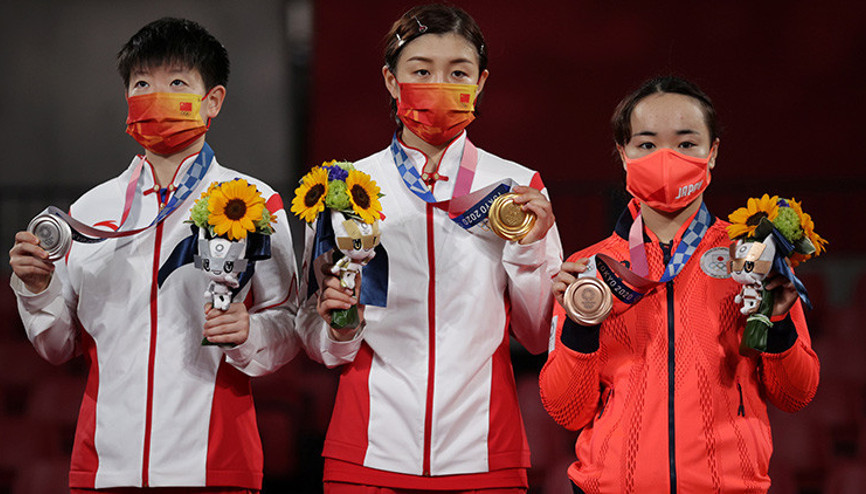 Tokyoda aynı gün 4 rekor birden Yarışlar nefes kesti...