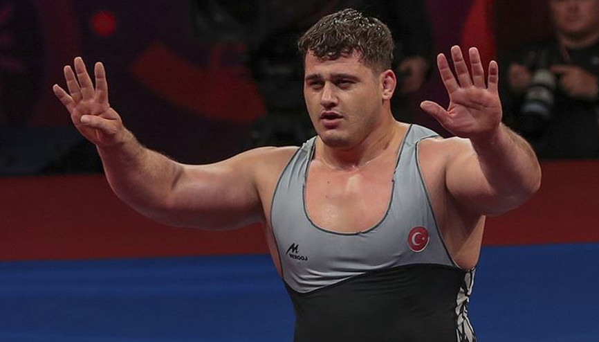 Rıza Kayaalp çeyrek finale yükseldi