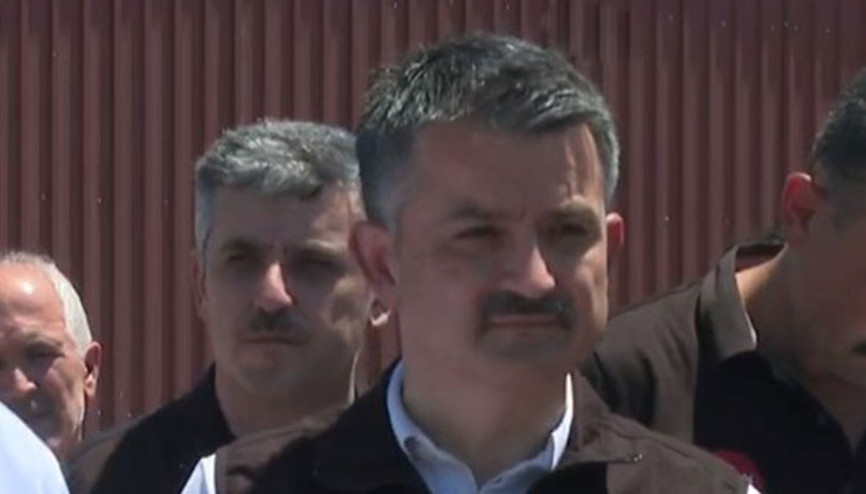 Bakanlar Pakdemirli Milasta Yangın Koordinasyon Merkezinde basın toplantısı düzenledi