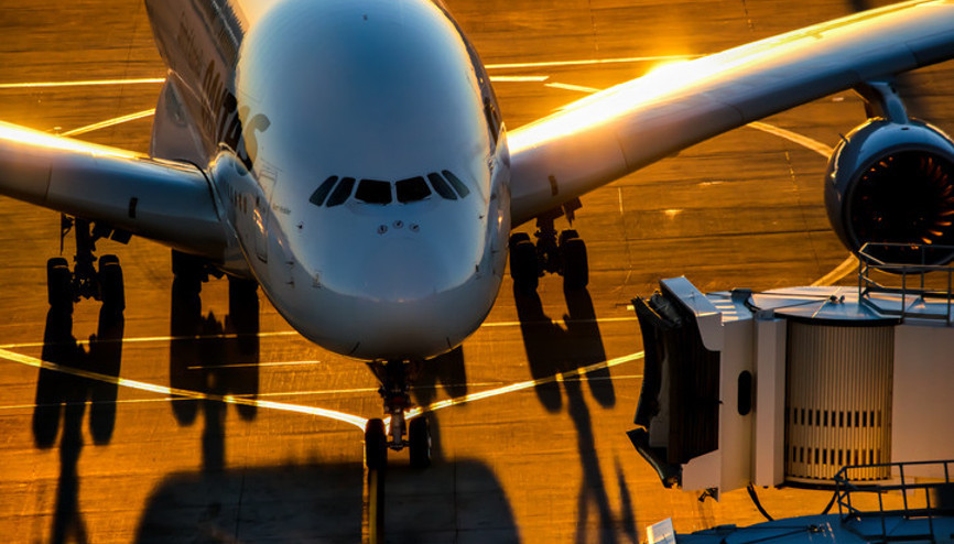 Dev hava yolu şirketi duyurdu: 2 bin 500 kişiyi işten çıkaracak