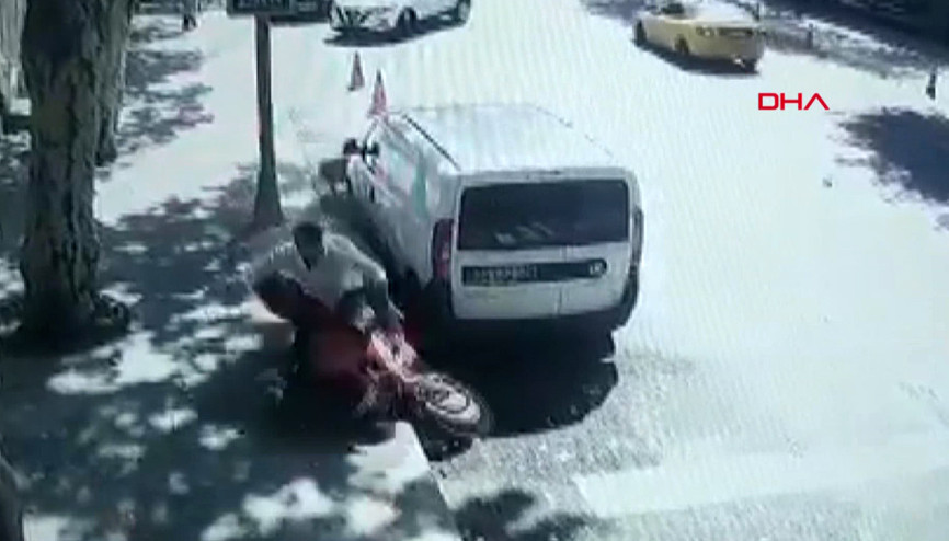 Sarıyerde cipin çarptığı motosikletteki iki kişi metrelerce sürüklendi