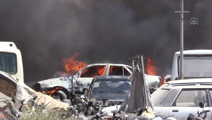 Yediemin hurda araçların bulunduğu alanda yangın çıktı