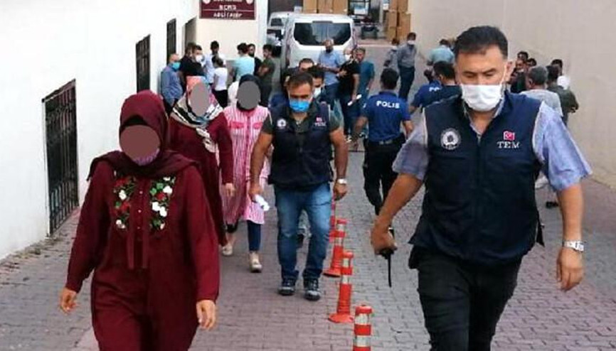 FETÖnün polis eşlerinden sorumlu mahrem imamlarına operasyon: 4 gözaltı