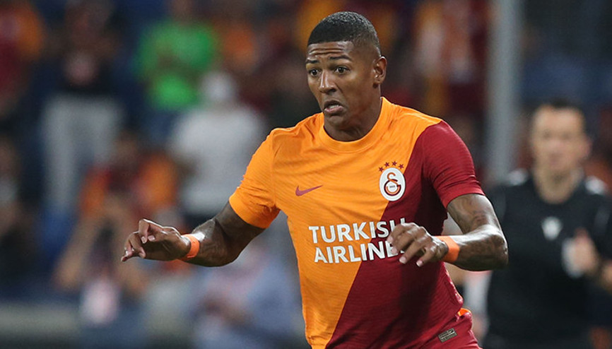 Son Dakika: Galatasarayda Patrick van Aanholt hazır görünmedi