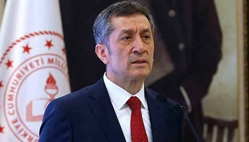 Ziya Selçuktan öğrencilere veda mesajı Ziya Selçuktan öğrencilere veda mesajı