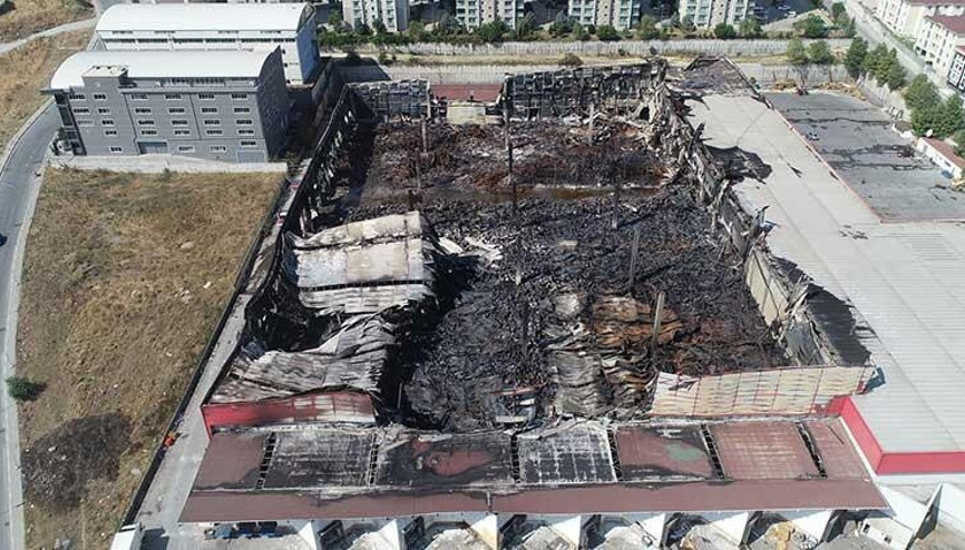 Esenyurtta küle dönen deponun havadan görüntüleri