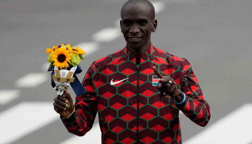 Yavuz Ağralı 52. oldu, Polat Kemboi yarışı bitiremedi, maratonda altın Kipchogenin oldu