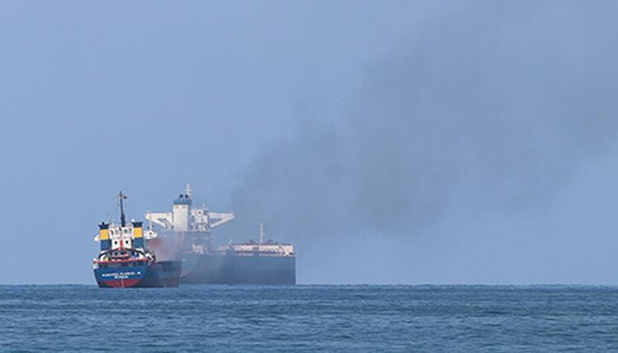İskenderun Körfezinde gemi yangını