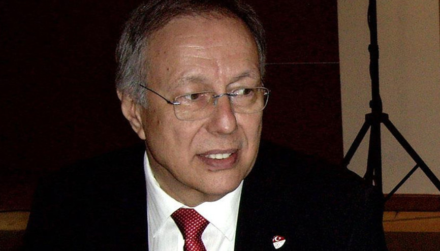 Kurumsallık beklerken hırs ve kapris içinde boğuluyoruz