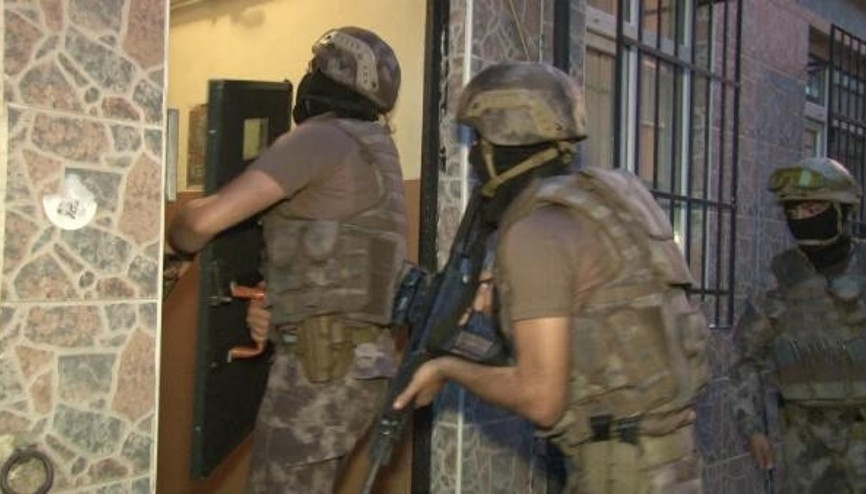 İstanbulda narkotik operasyonu: 22 şüpheli yakalandı İstanbulda narkotik operasyonu: 22 şüpheli yakalandı