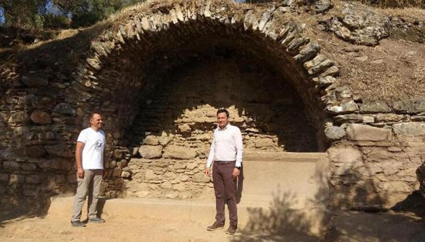 Nysa Antik Kentinde 1800 yıllık stadyum çeşmesi bulundu