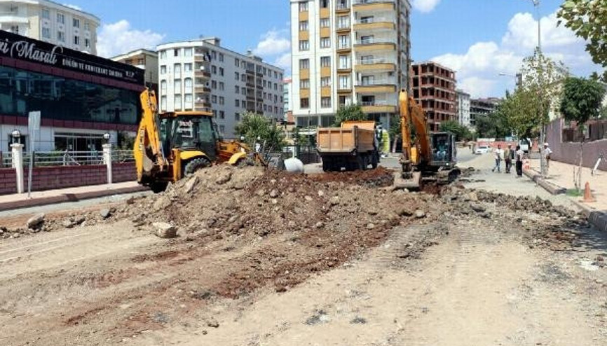 Siirt’te altyapı çalışmaları devam ediyor