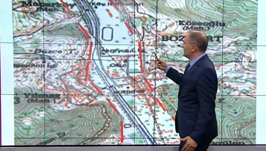 Sel felaketini yaşayan Bozkurt ilçesinin haritası çıkarıldı Evler neden yıkıldı Canlı yayında anlattı