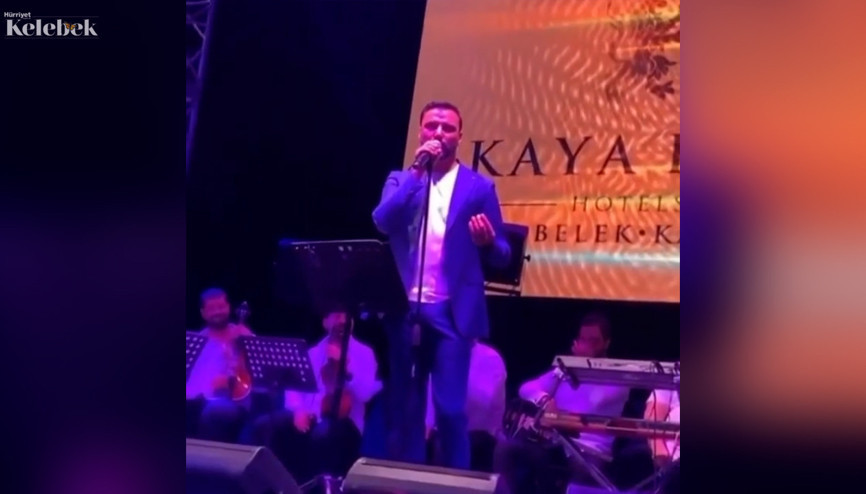 Sahnede gözyaşlarını tutamadı