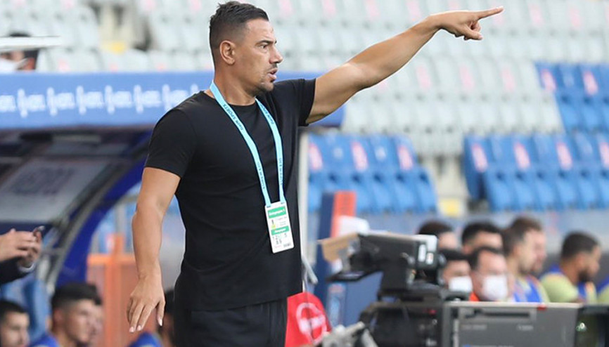 Son Dakika: Aytemiz Alanyasporda Çağdaş Atan ayrılığı duyurdu Gitmek üzere...