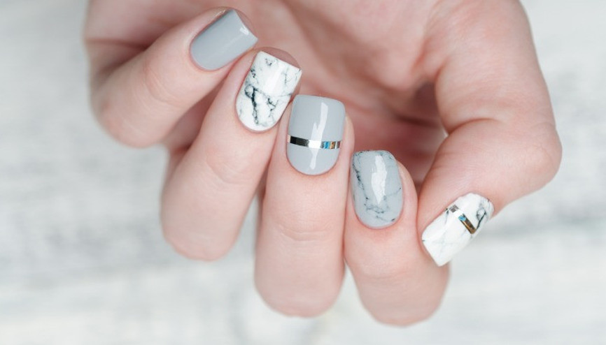 Evde Mermer Efektli Manikür Nasıl Yapılır Mermer Desenli Oje Yapımının Püf Noktaları