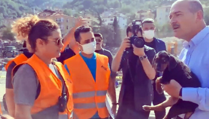 Bakan Soylu, kuyudan kurtarılan köpeğe ’Bozkurt’ ismini verdi