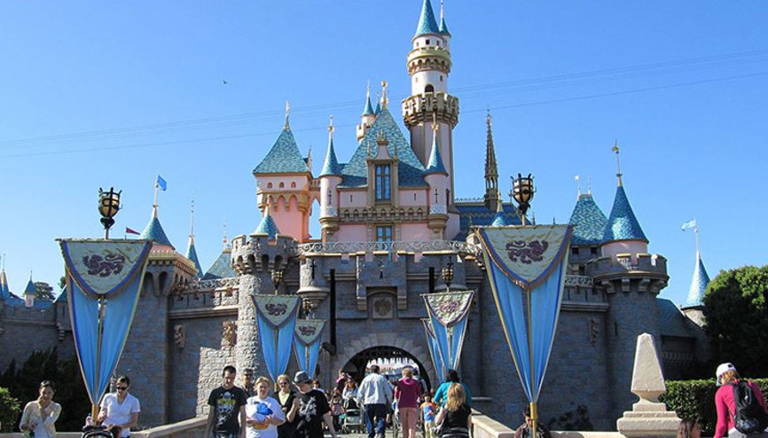 ABDde Walt Disney eğlence şirketi, sendikalı işçileriyle koronavirüs aşısı konusunda anlaştı