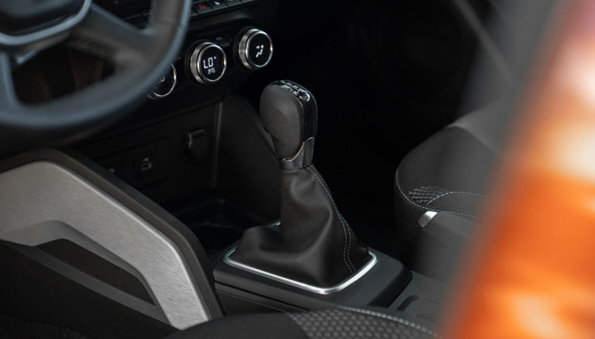 Bir depoya 1235 kilometre Dacia Duster yenilendi…