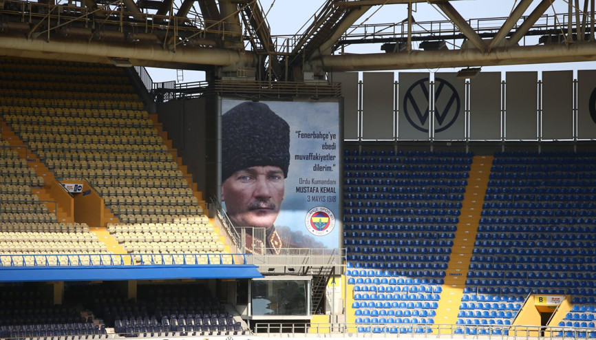 Fenerbahçe Ülker Stadındaki Atatürk portresi yenilendi