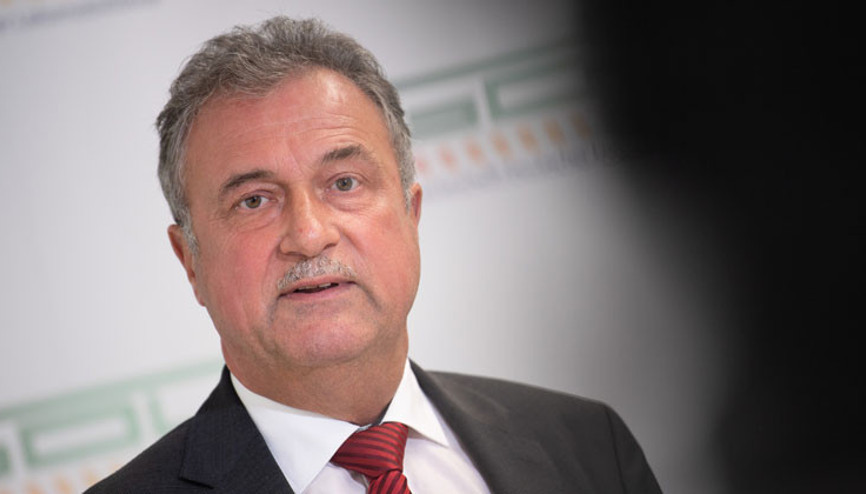 ‘En uzun grev’ dedi, saat verdi...