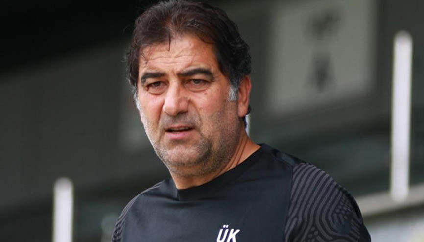 Son Dakika: Göztepe Ünal Karamanla yollarını resmen ayırdı