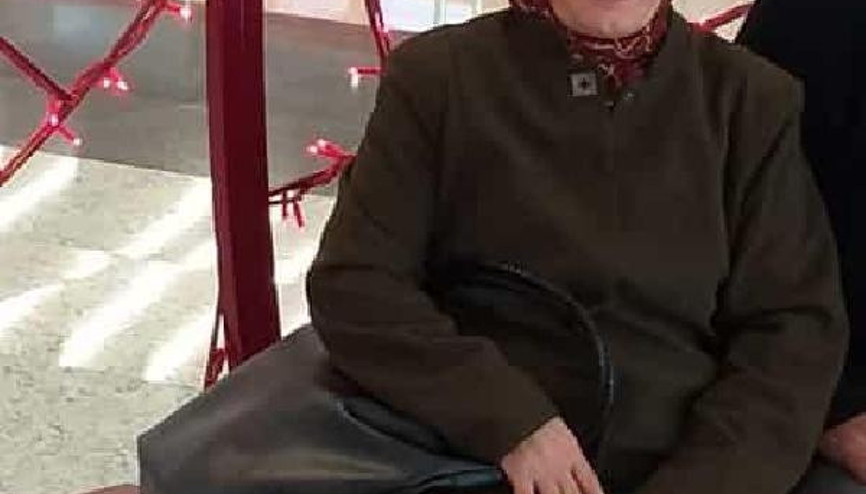 Aynı aileden 8 kişi koronavirüse yenilmişti Aşı ile hayata tutundular