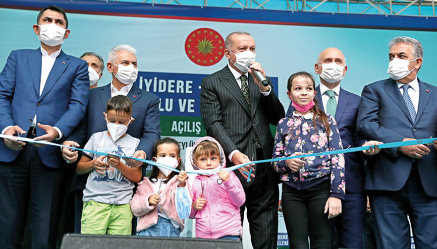Erdoğan Rize’den seslendi: Ne kadar sol komünist varsa buraya geliyor Erdoğan Rize’den seslendi: Ne kadar sol komünist varsa buraya geliyor