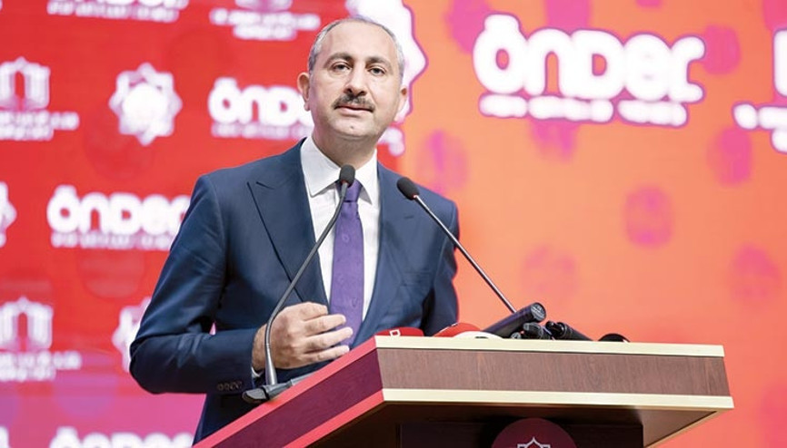 Adalet Bakanı Abdülhamit Gül: Özgürlük lutuf değil haktır Adalet Bakanı Abdülhamit Gül: Özgürlük lutuf değil haktır