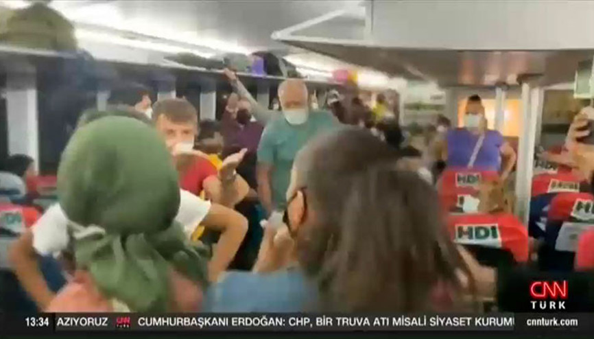 İDO vapurunda sosyal mesafe gerginliği