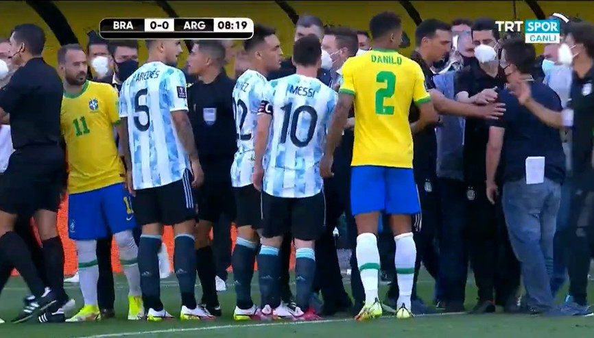 Brezilya-Arjantin maçında tarihi kriz İşte o anlar...