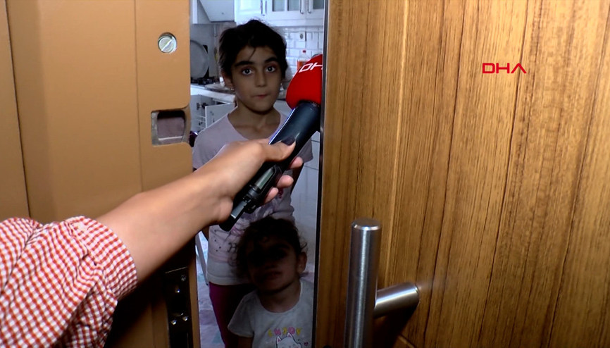 Kayaşehirde pencere kenarına çıkan çocuğun annesi konuştu