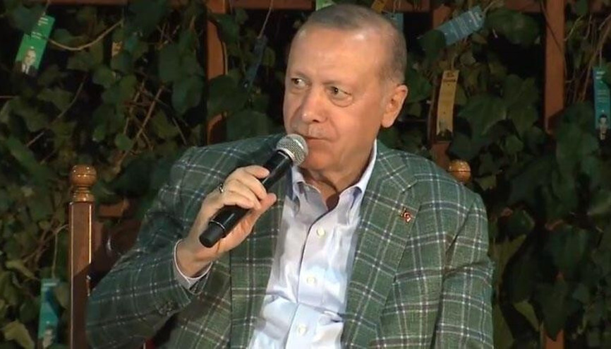 Cumhurbaşkanı Erdoğan gençlerle buluştu Şiir gibi yaşayın