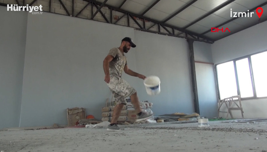 İnşaatta kova sektiren Urfalı Maradona, performansıyla etkiliyor