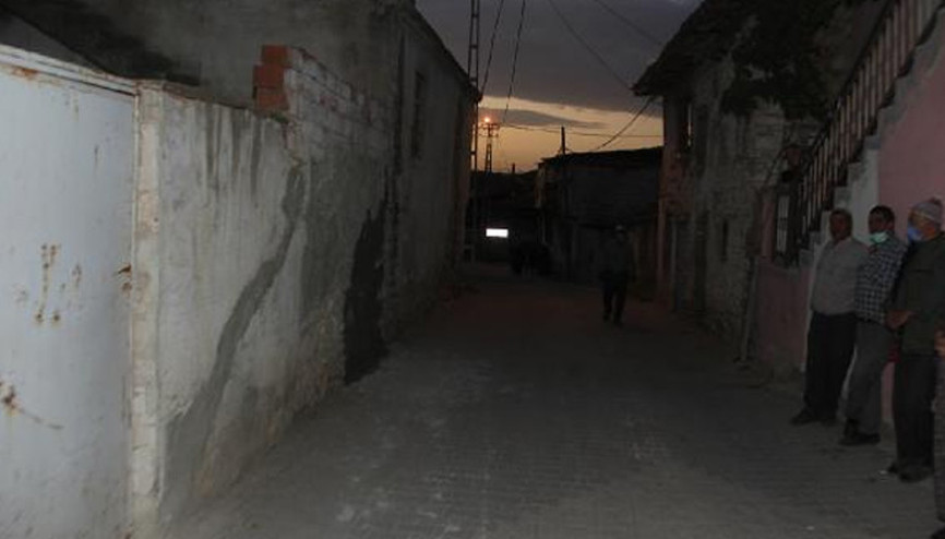 Tarhana sermek isterken 6 metreden beton zemine düşen yaşlı kadın öldü