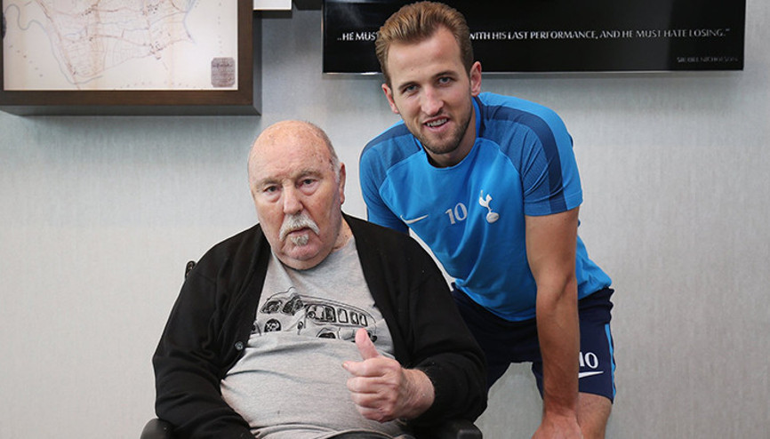 Tottenhamın efsane golcüsü Jimmy Greaves hayatını kaybetti