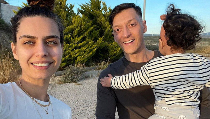 Mesut Özilin eşi Amine Gülşeden 5 çocuk açıklaması