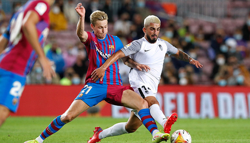 Barcelona, puanı son dakikada kurtardı Granada...