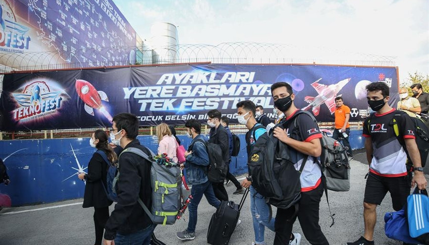 Dünyanın en büyük teknoloji festivali TEKNOFESTe ziyaretçi akını