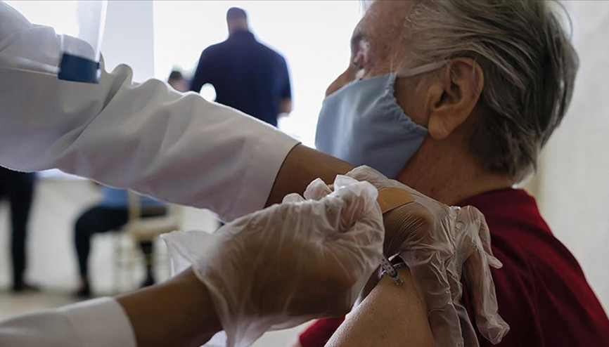 CDC Danışma Kurulundan milyonlarca insana üçüncü doz tavsiyesi CDC Danışma Kurulundan milyonlarca insana üçüncü doz tavsiyesi