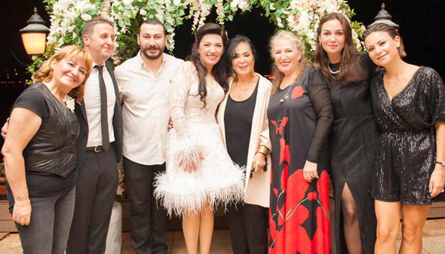 Suzan Kardeşin kızı Begüm Kardeş ve Fatih Varbil nikah masasına oturdu