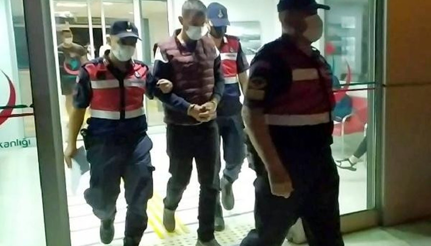 Hapis cezasıyla aranıyordu, yaşı kadar suç kaydı çıktı Hapis cezasıyla aranıyordu, yaşı kadar suç kaydı çıktı