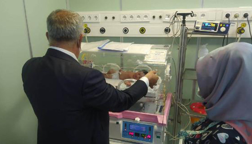 Mezarlıkta vücudu toprağa gömülü bebek bulunmuştu Anne ve anneannesi gözaltında