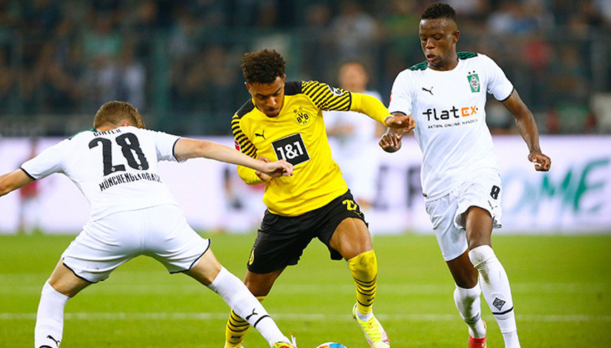 Borussia Dortmund deplasmanda Borussia Mönchengladbacha tek golle yenildi