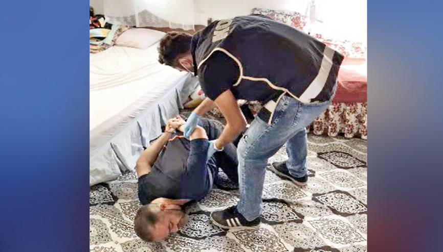 Cinci hocayı polis çarptı