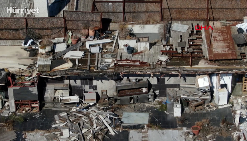 İstanbul Boğazının ortasında moloz yığını