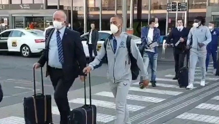 Sparta Prag taraftarından Rangerslı Roofea olay karşılama Glasgow kasabı geldi...