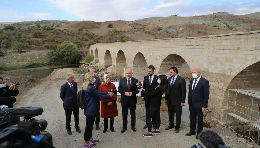 Kalecik’te köprü denetimi Akyurt’ta kavşak açılışı