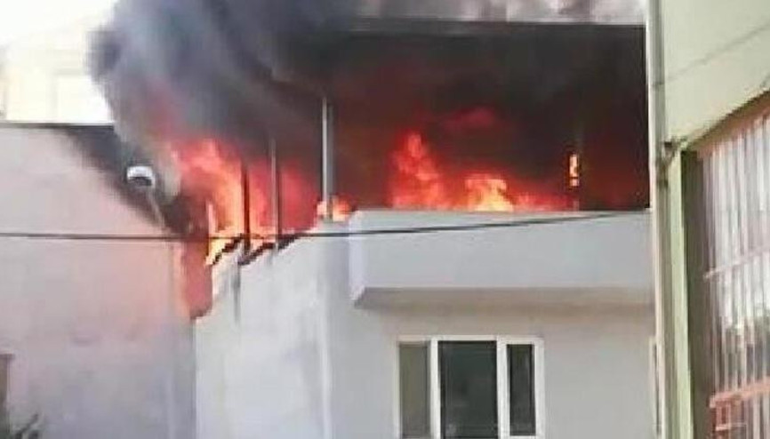 Bursada tekstil atölyesi terasında yangın