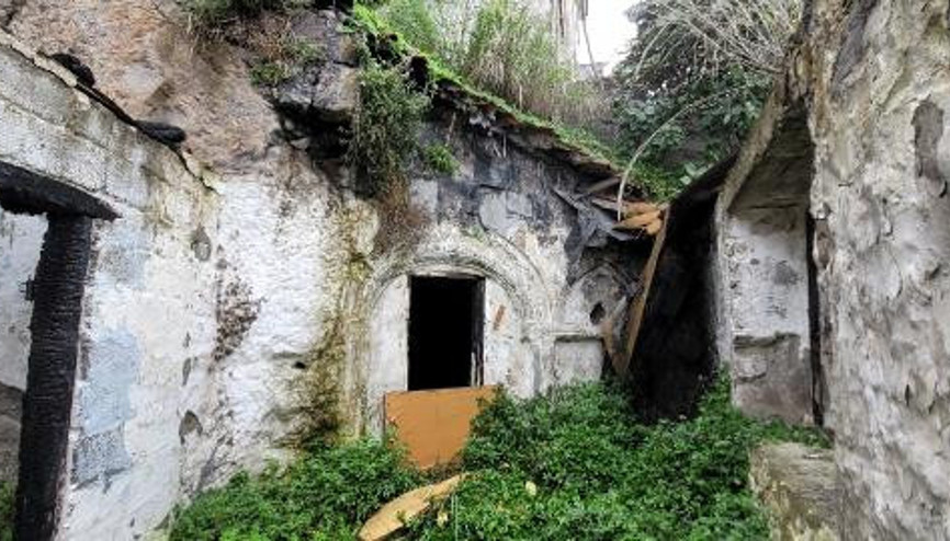 Trabzonda heyecanlandıran keşif... Yangın sonrası 2 bin yıllık şapel ortaya çıktı